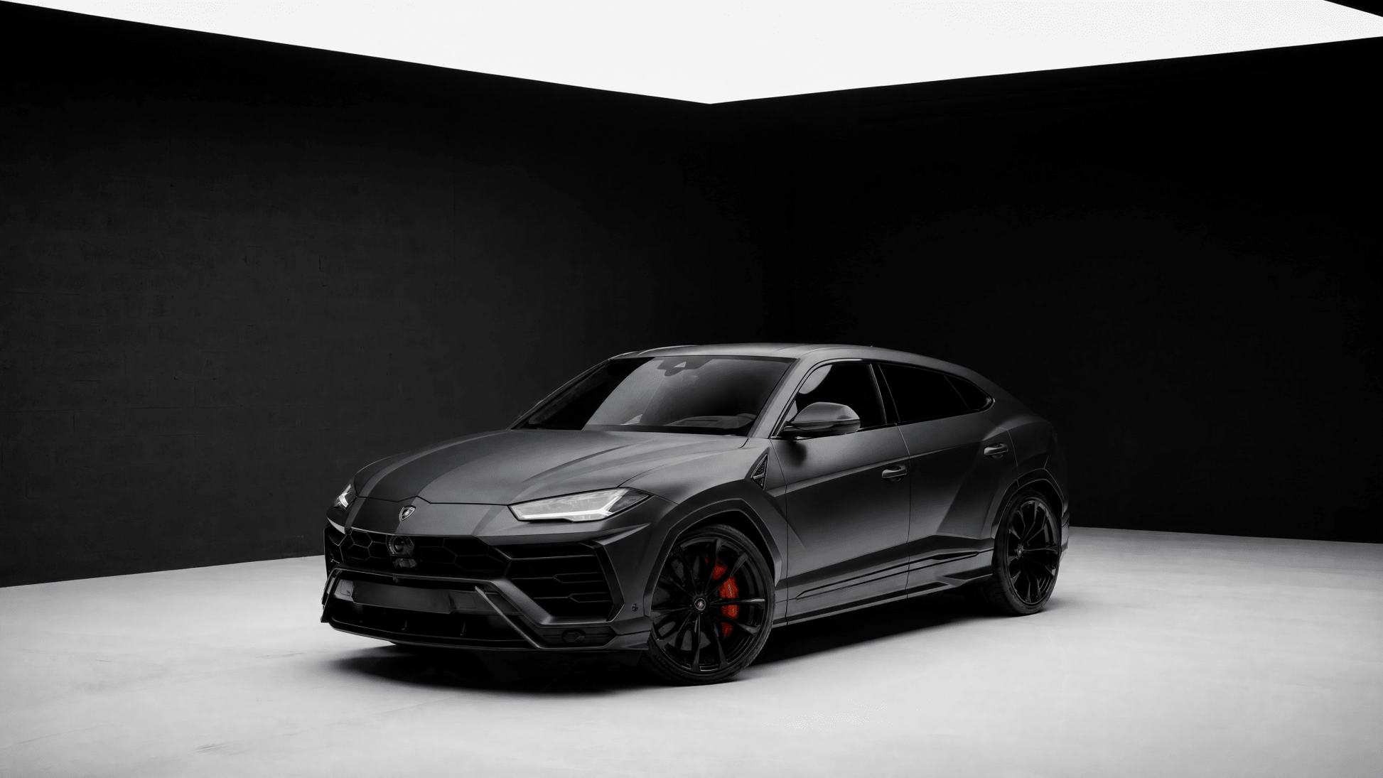 Lamborghini Urus - Ark Exotics