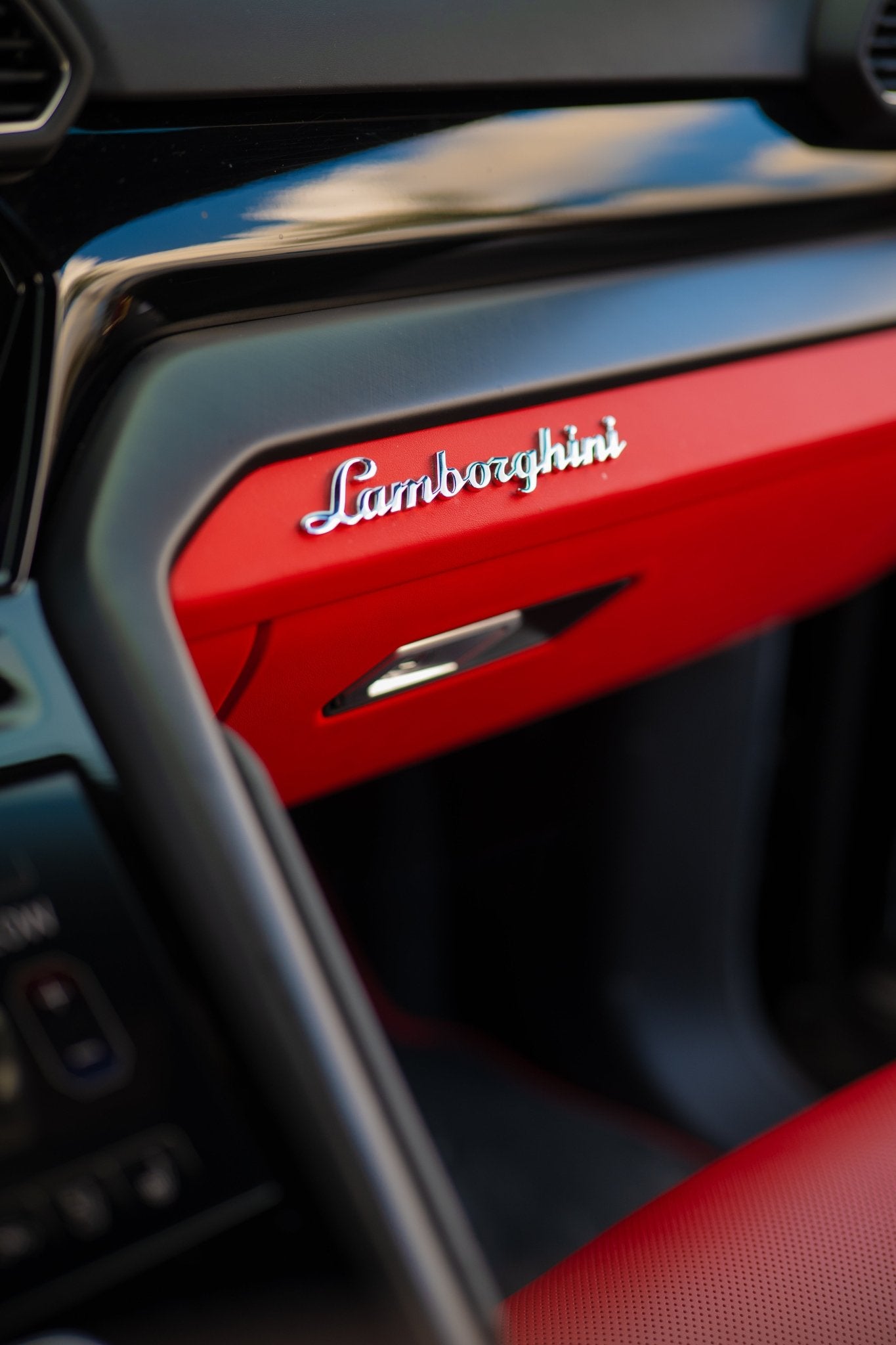 Lamborghini Urus - Ark Exotics
