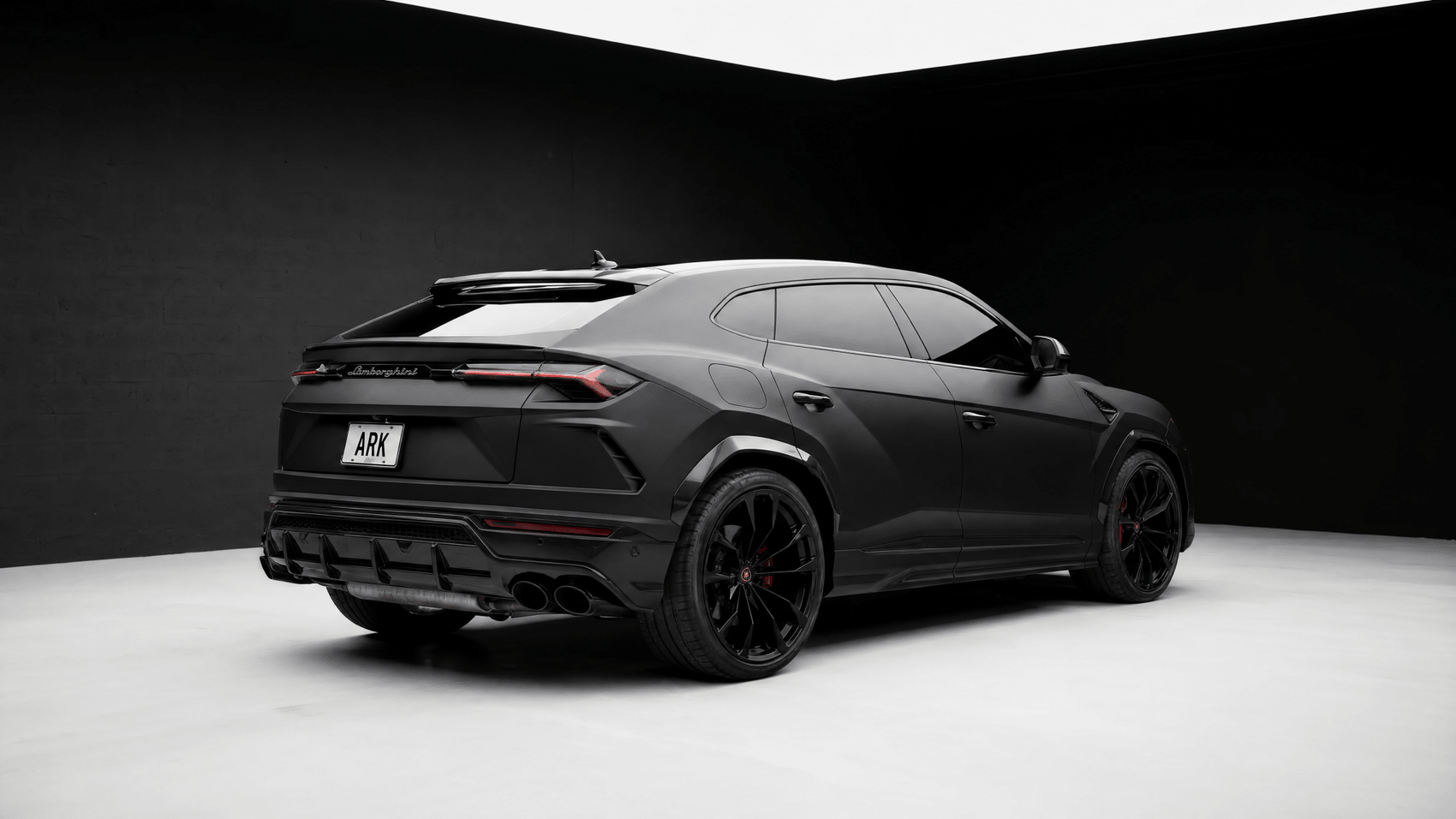 Lamborghini Urus - Ark Exotics