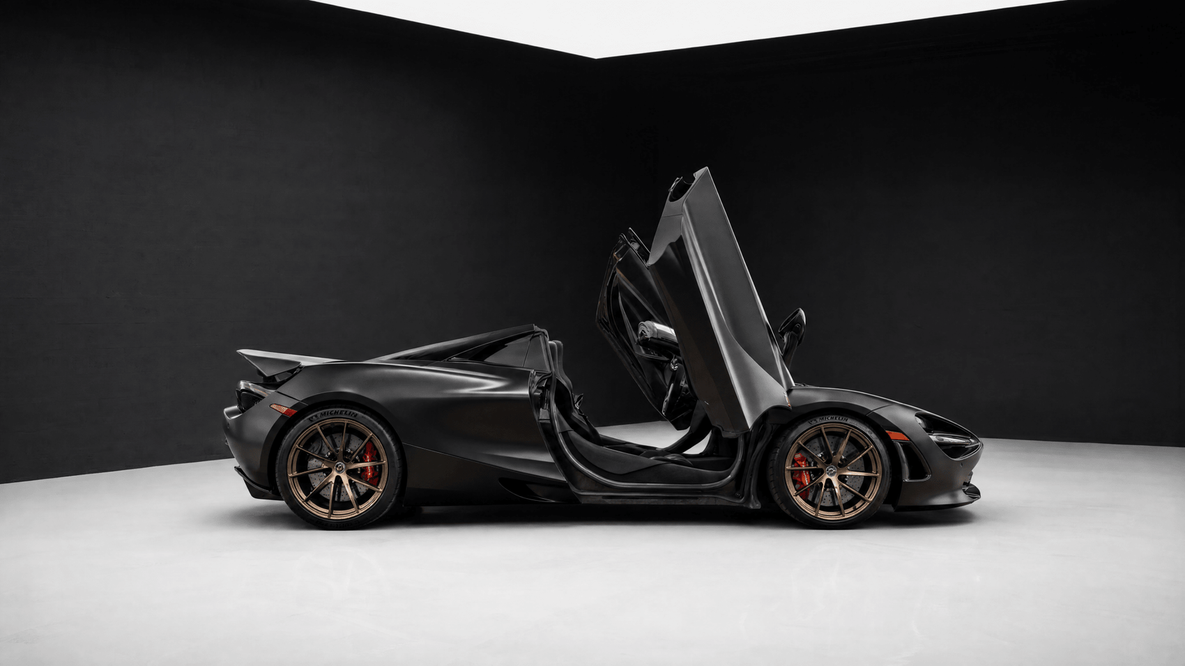McLaren 720S Spider Convertible - Ark Exotics
