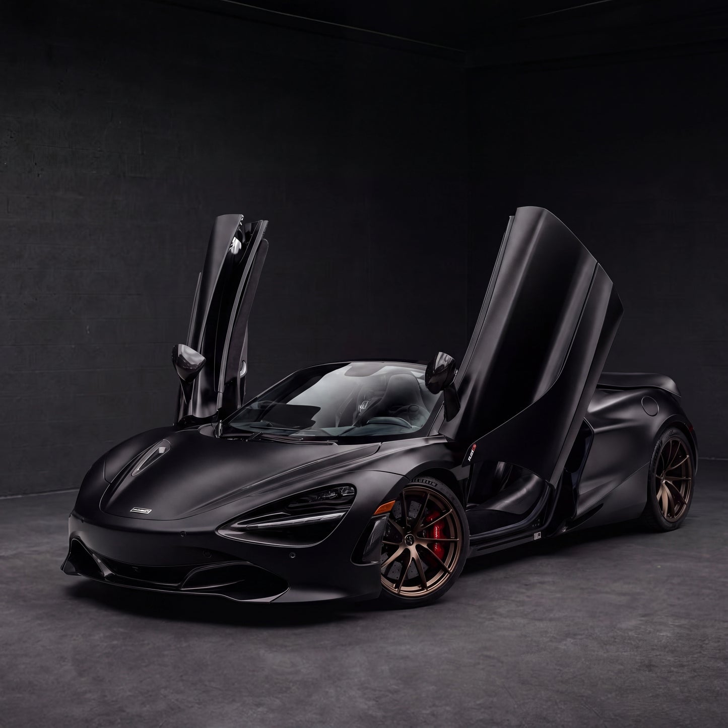 McLaren 720S Spider Convertible | black backdrop | view 11 | source mclaren-720s-spider-convertible-3405601 - 1x1.png