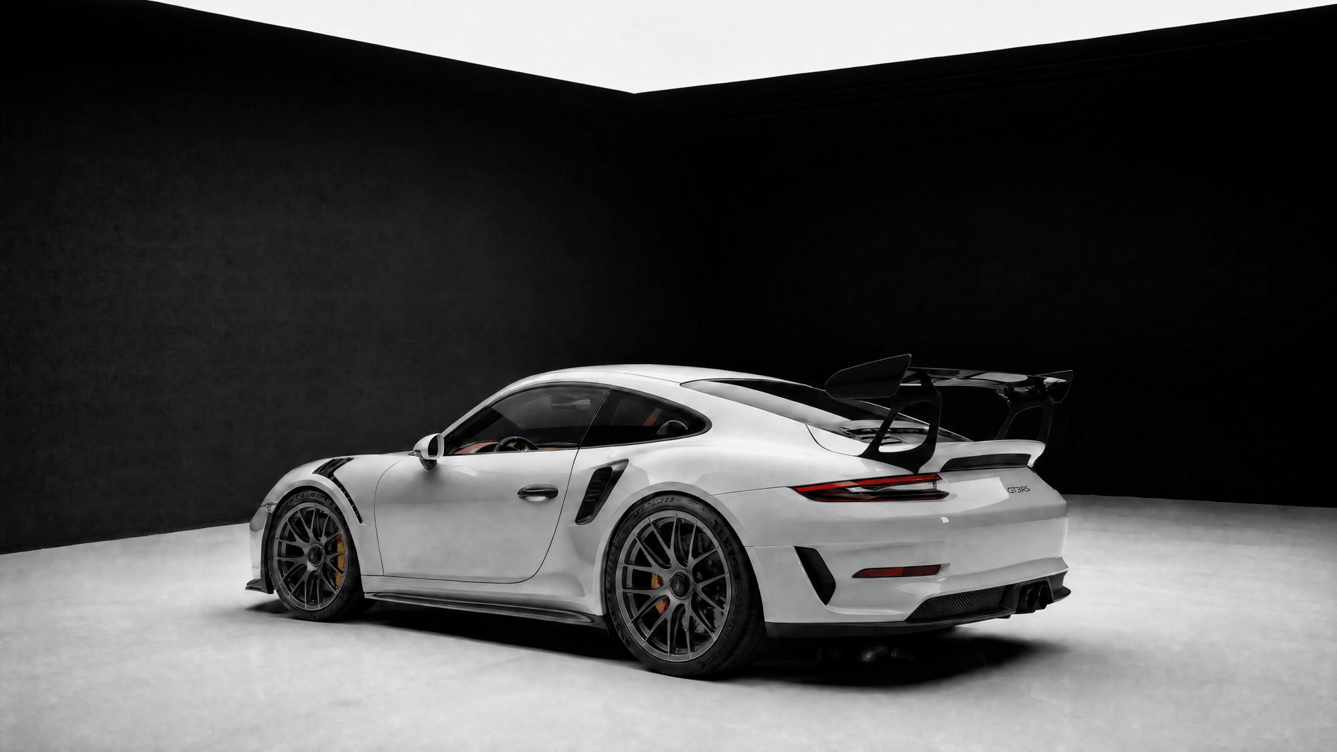 Porsche 911 GT3 RS 991.2 Weissach Package - Ark Drive Club