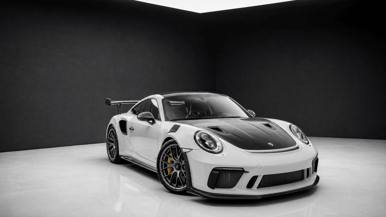 Porsche 911 GT3 RS 991.2 Weissach Package rental in Miami